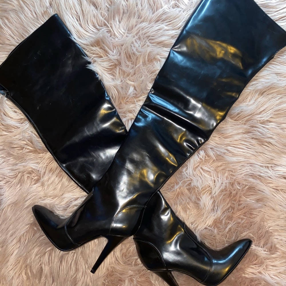 Burberry Over the Knee Leather boots